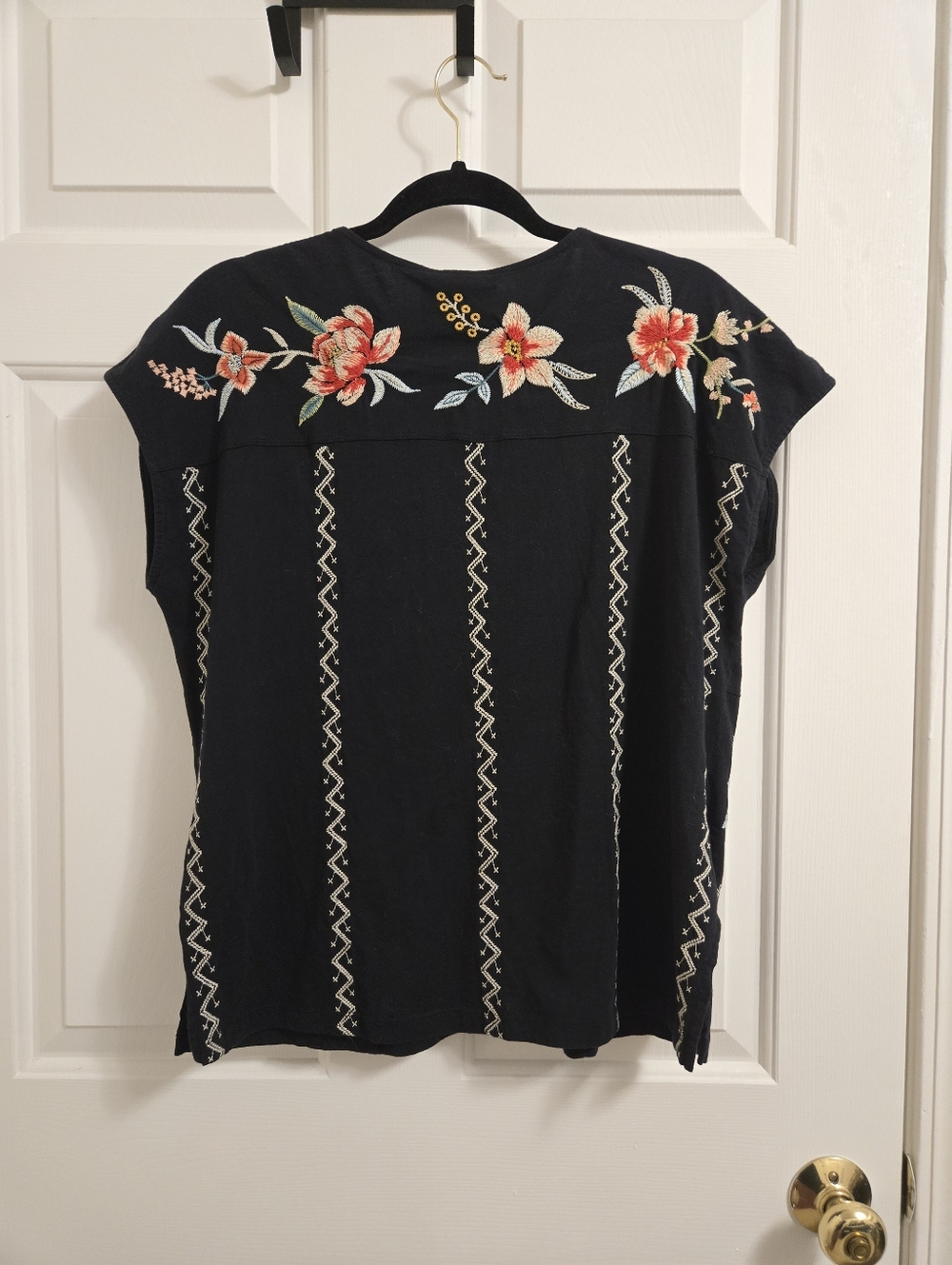 Johnny Was Womens Paneled Knit Embroidered Floral Shirt Size Small - Picture 5 of 5